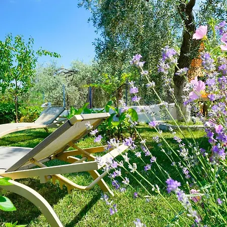 Meji House Skála Kallirákhis